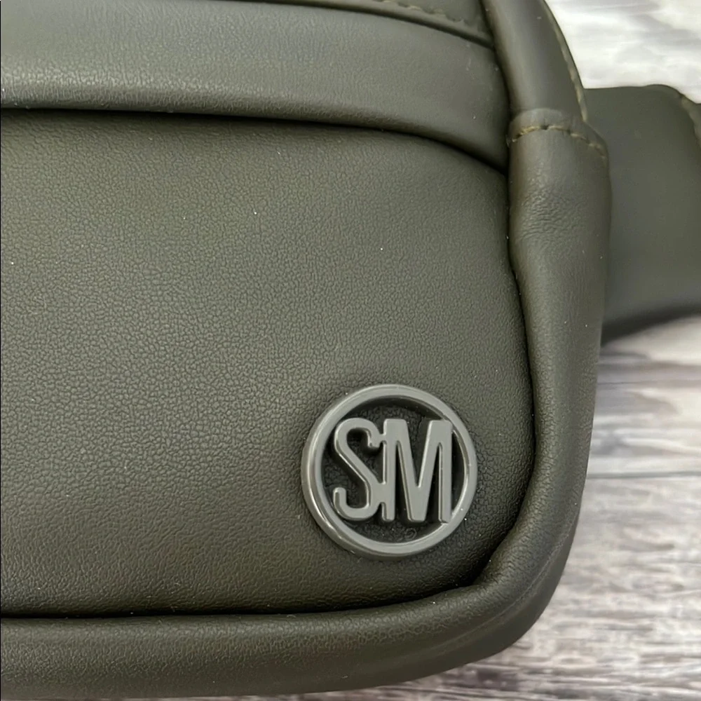 Steven Madden Olive Green Belt Bag - Picture 2 of 7